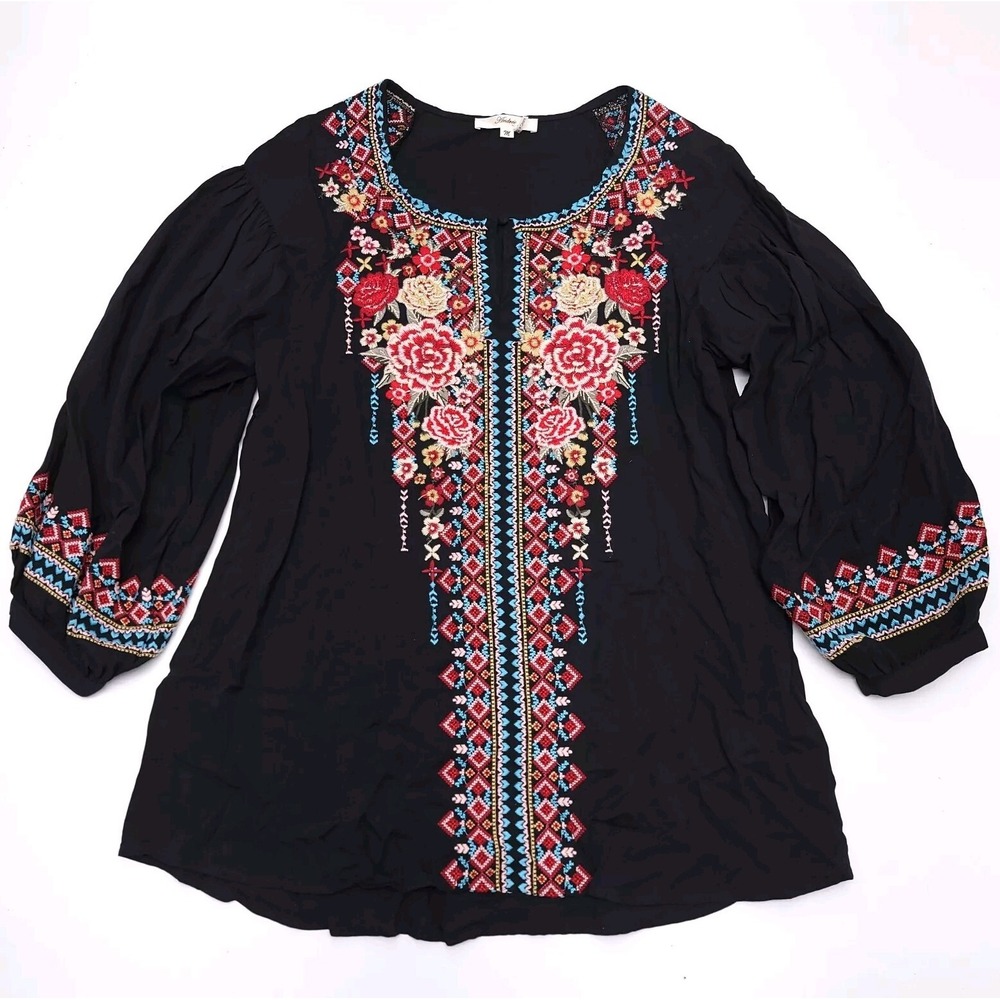 Andree by Unit Tunic Top Blouse Women's M‎ Floral Embroidered Roll Tab Sleeve